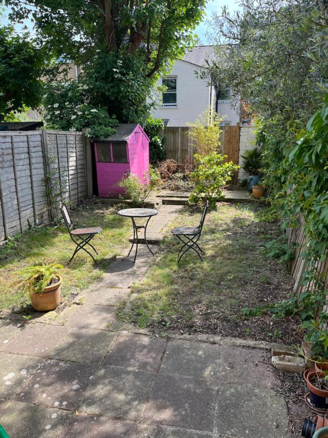 Peaceful London Retreat Apartment Екстериор снимка